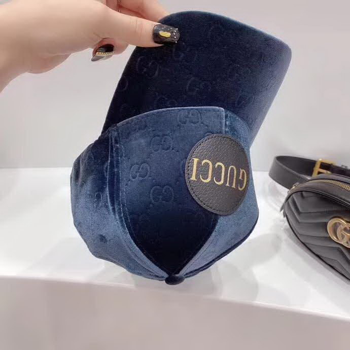 20冬季最新专柜款-古驰Gucci新款绒压花，老花gg皮标棒球帽，专柜同步新款，光滑绒面，尊显奢华质感，高级名媛贵族风