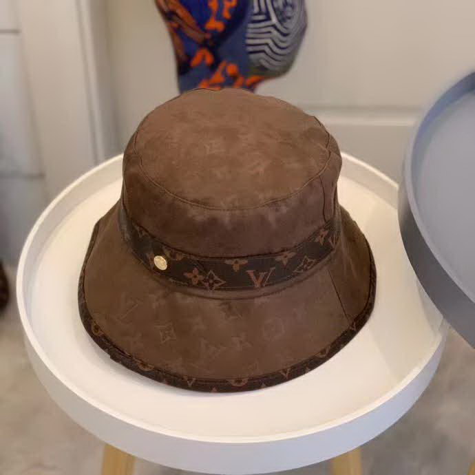 20冬季最新专柜款-路易威登LV压纹渔夫帽精致双重帽铅pu字母，超显高级！经典老花情怀，妥妥高级