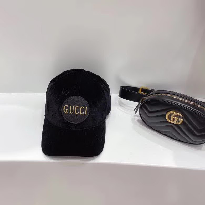 20冬季最新专柜款-古驰Gucci新款绒压花，老花gg皮标棒球帽，专柜同步新款，光滑绒面，尊显奢华质感，高级名媛贵族风
