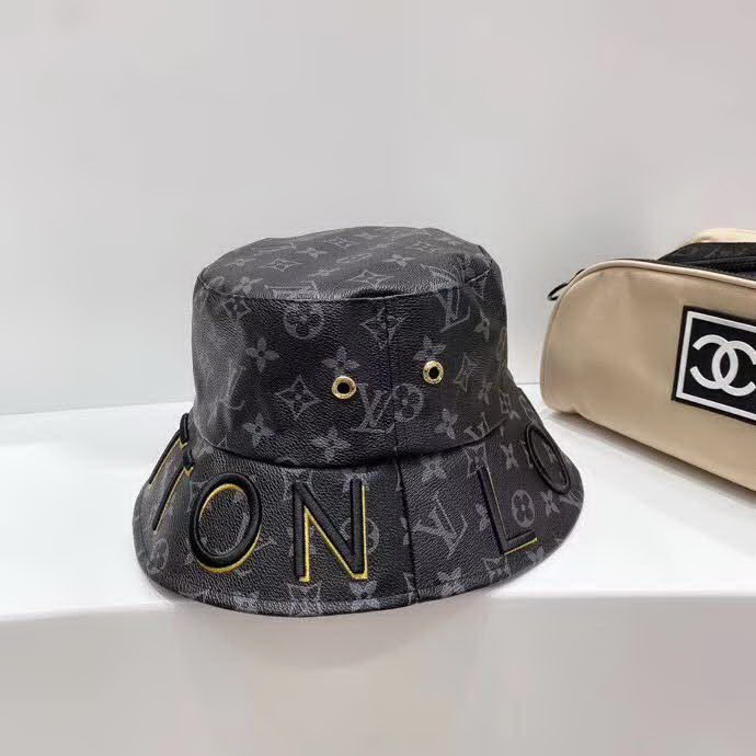 20冬季最新专柜款-路易威登LV刺绣皮革渔夫帽精致双重刺绣字母，超显高级！经典老花情怀，轻奢大牌，妥妥高级