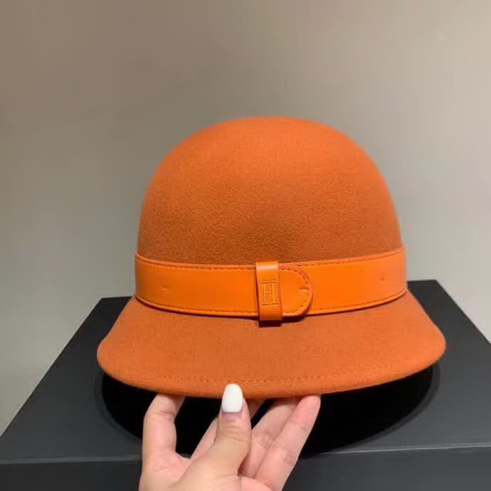 20冬季最新专柜款-爱马仕Hermes2020新款羊毛礼帽，羊毛盆帽，高档皮带刺绣logo 超级大牌范儿，机场必备神器
