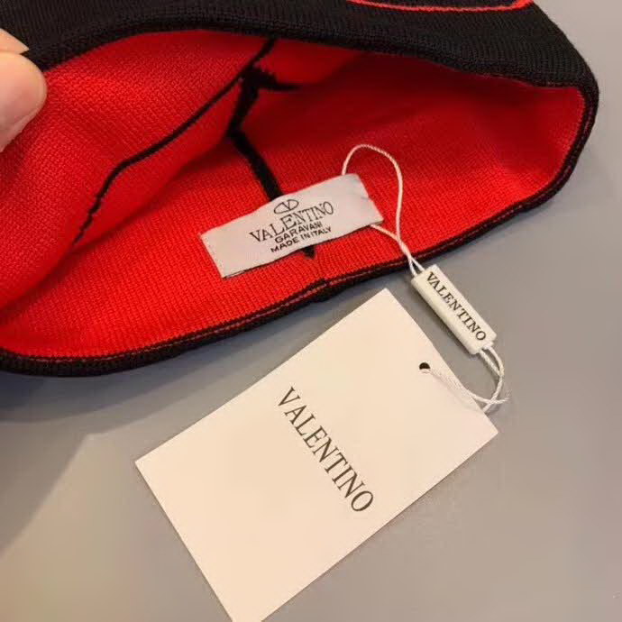 20冬季最新专柜款-VALENTINO华伦天奴羊毛毛线帽，定制羊毛，帅气朋克风超酷时尚街头风