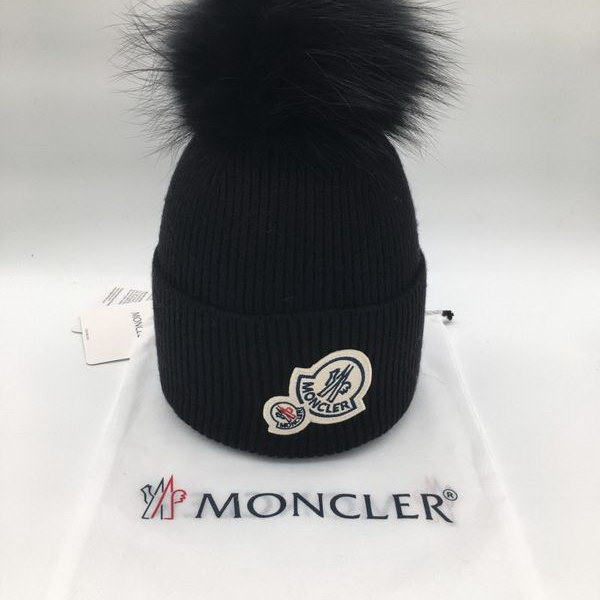 官网同步20秋季最新款-Moncler新款针织帽，独家定制超大狐狸毛球，特别火爆，采用精选毛线，手感超柔软，弹性极佳