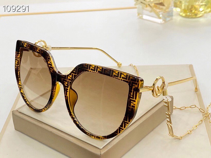 ☆「时尚达人首选」芬迪Fendi链条墨镜☆2020全网最新太阳眼镜流行趋势销量排行第一,让你做最耀眼最酷的时尚达人