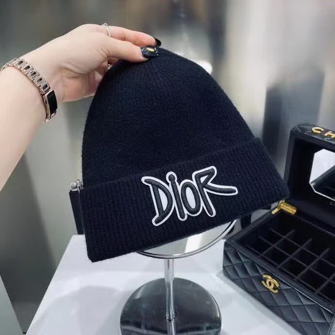 20冬季最新专柜款-迪奥Dior新款字母刺绣标针织羊毛毛线帽，定制羊毛，简约帅气新标志，男女同款超酷时尚街头风