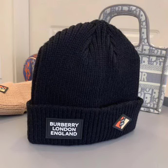 20冬季最新专柜款-Burberry毛线针织徽章标罗纹针织毛线帽 专柜新款同步 小红书推荐款
