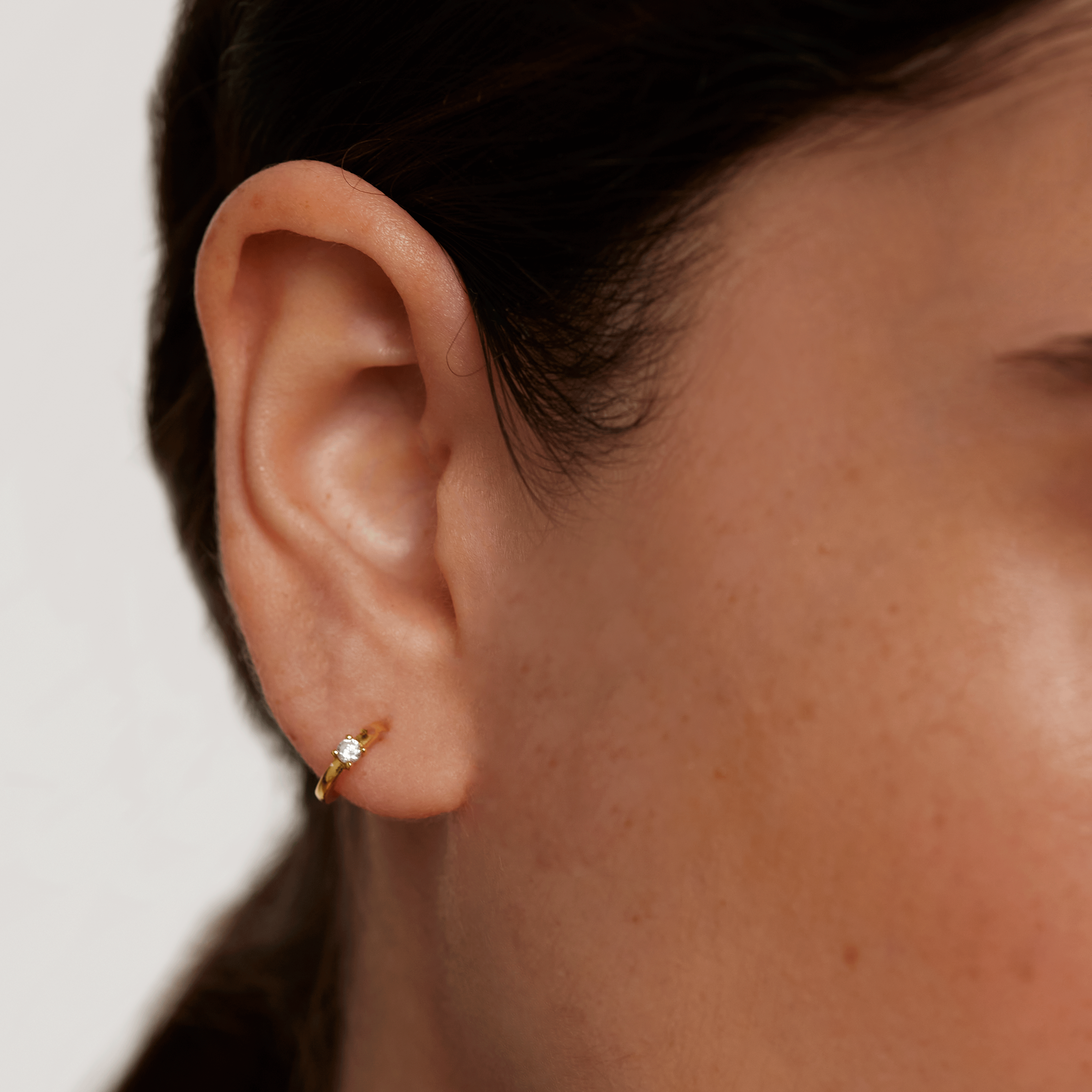 White Solitary Earrings Gold