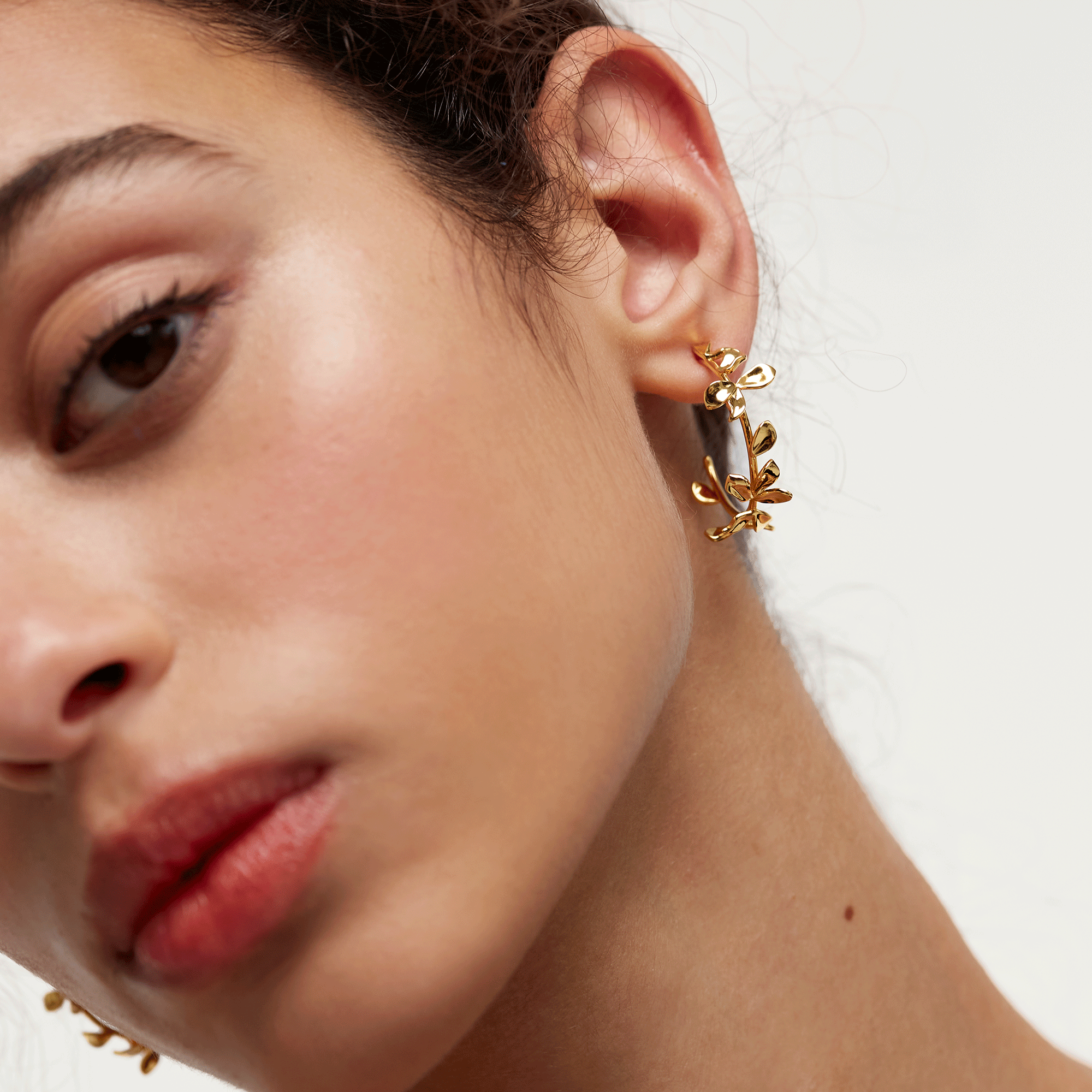 Lily Gold Earrings