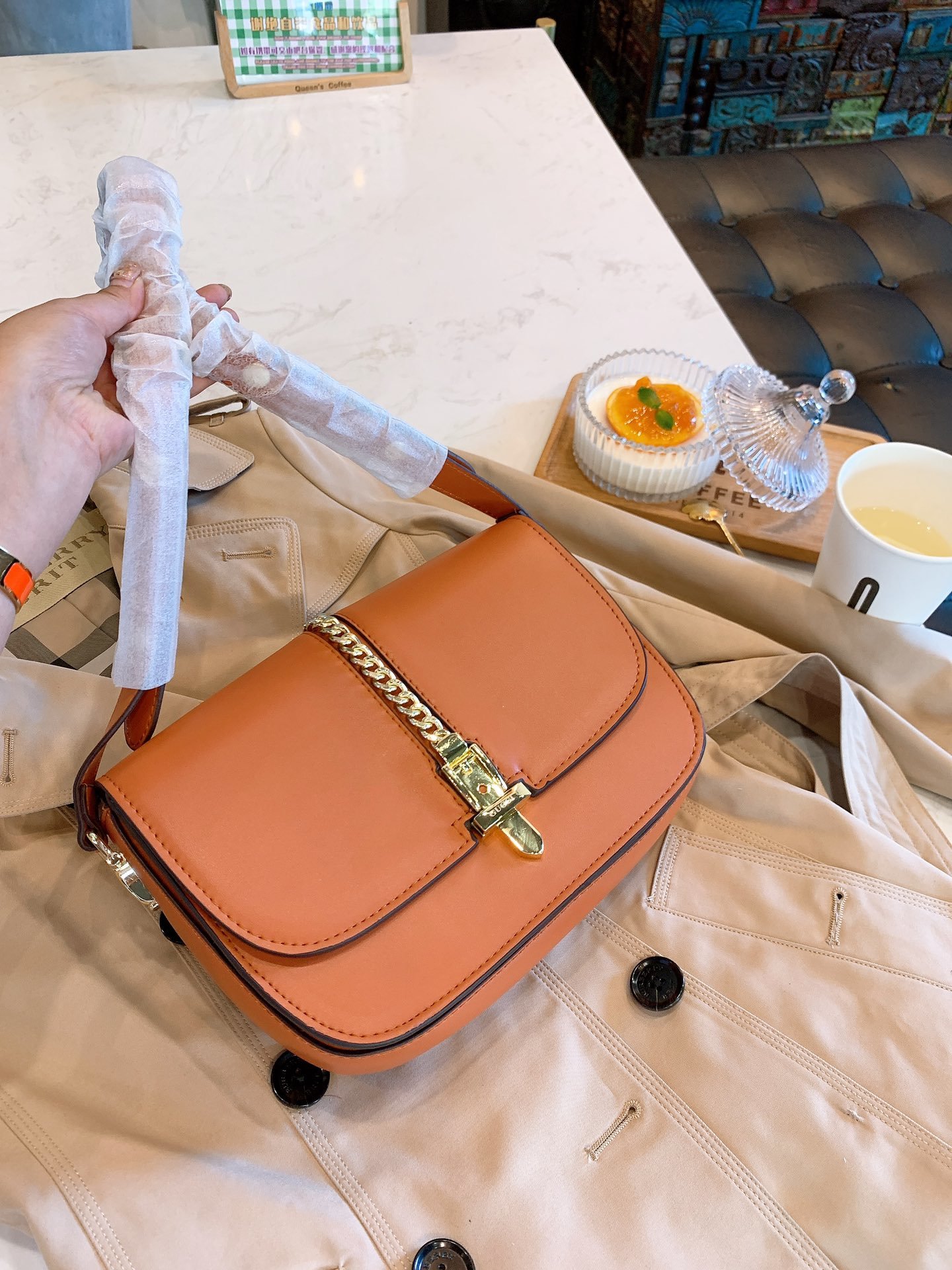 GUCCI  LB5712005020147  size: 25x19cm