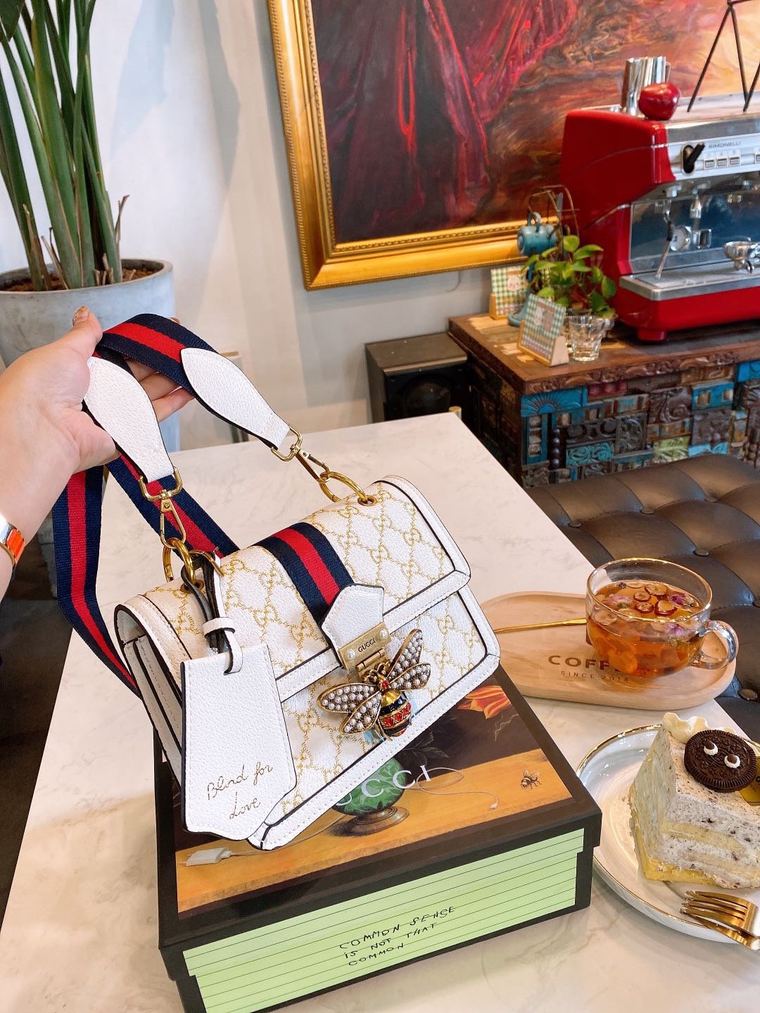 GUCCI  LB0912005020137  size: 23x17cm