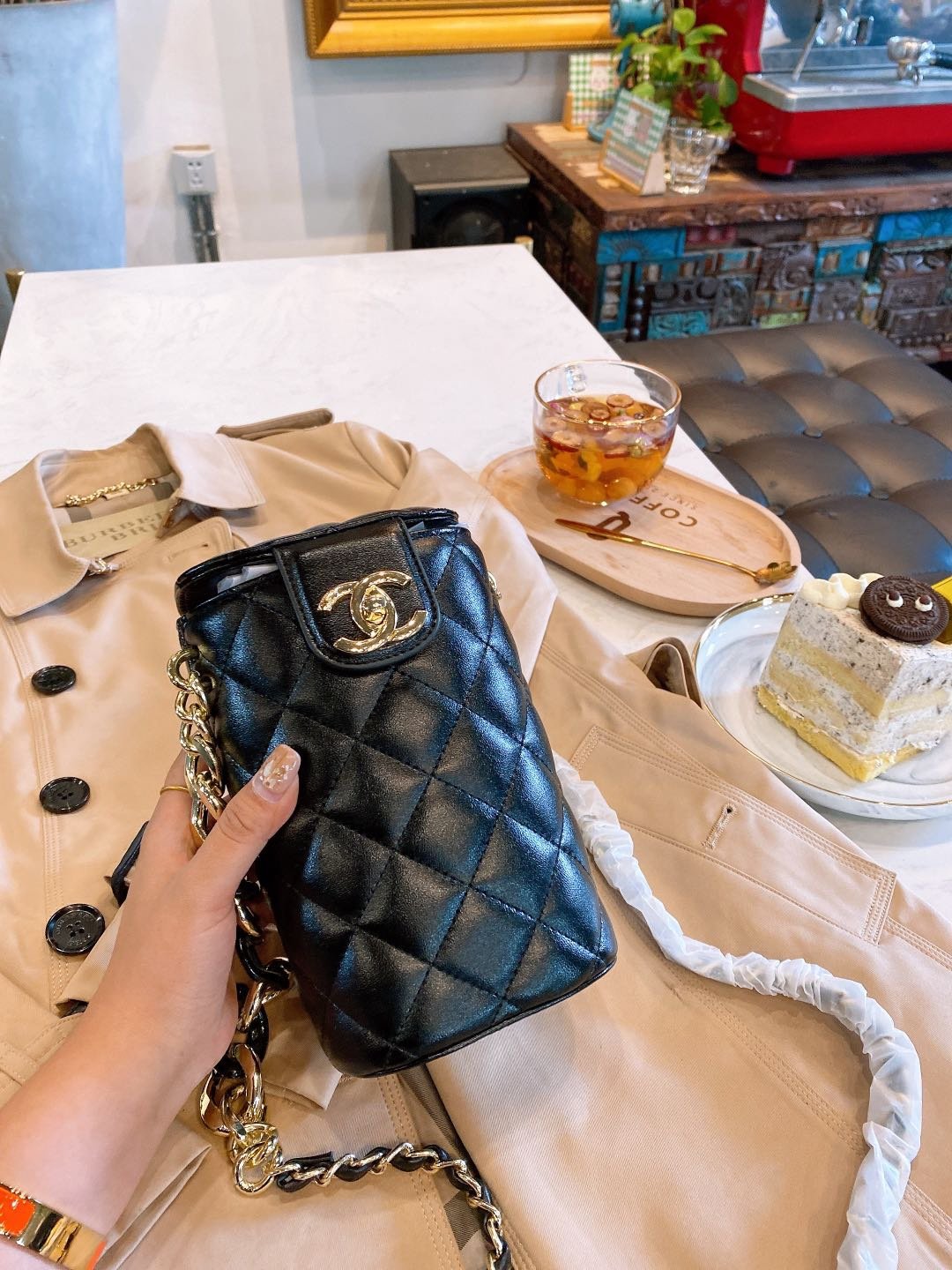 CHANEL  LB5412005020135  size: 16x13cm