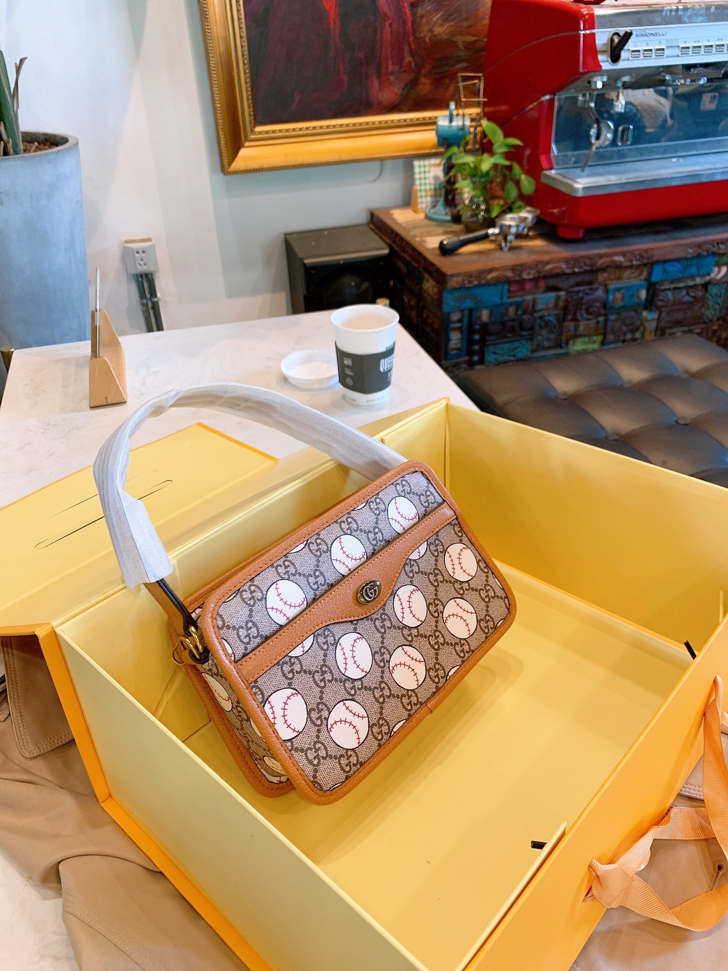 GUCCI  LB5412005020124  size: 21x15cm