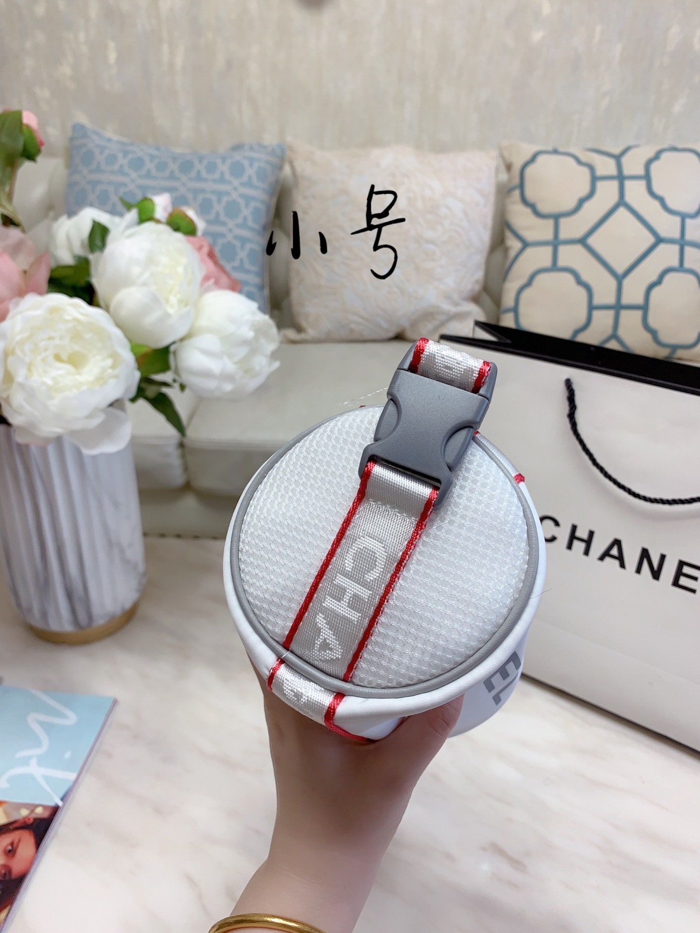 CHANEL  LB0312005030013  size: 18x10cm