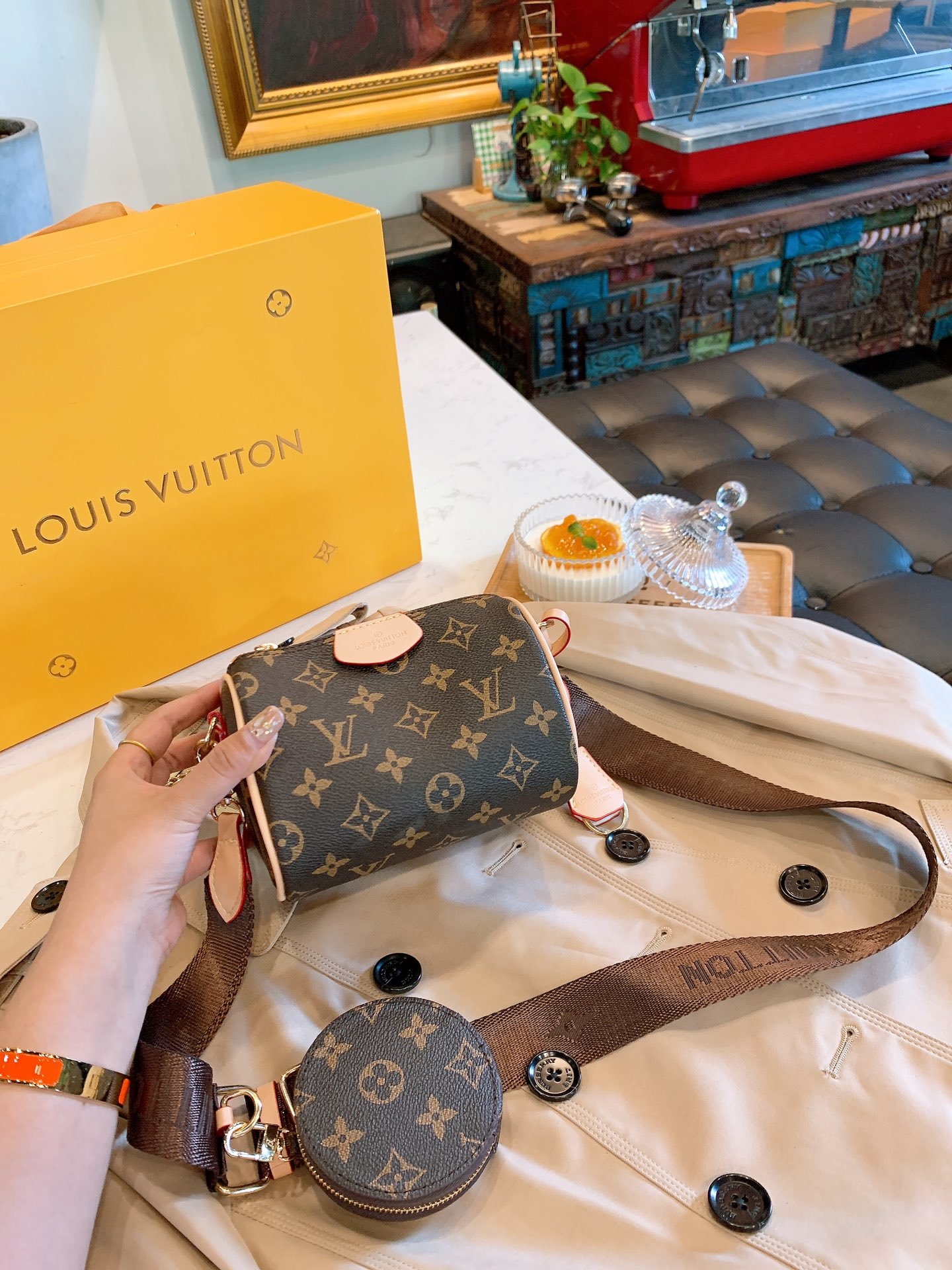 LOUIS VUITTON  LB5112005020149  size: 16cm