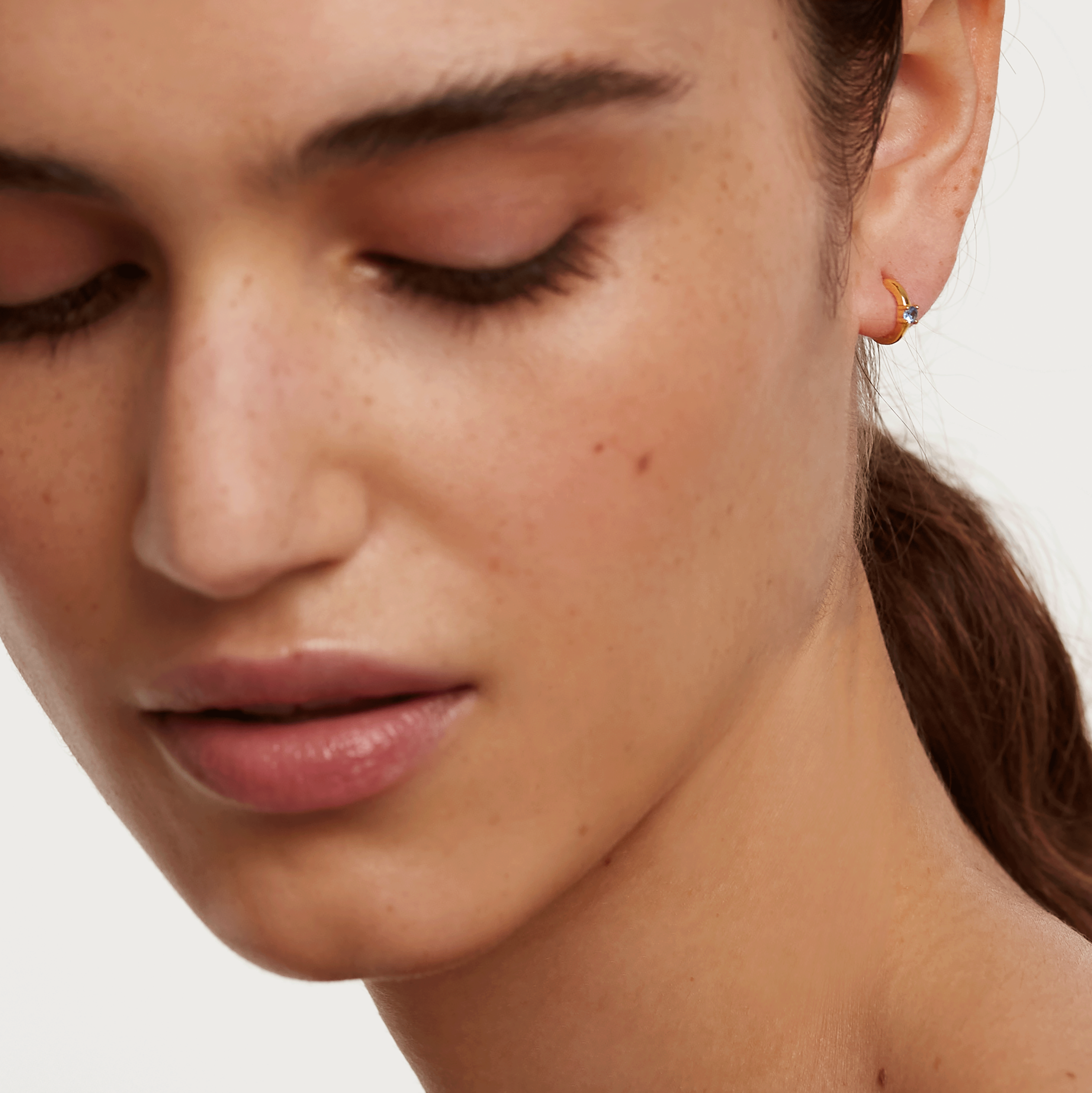 Celeste Solitary Earrings Gold