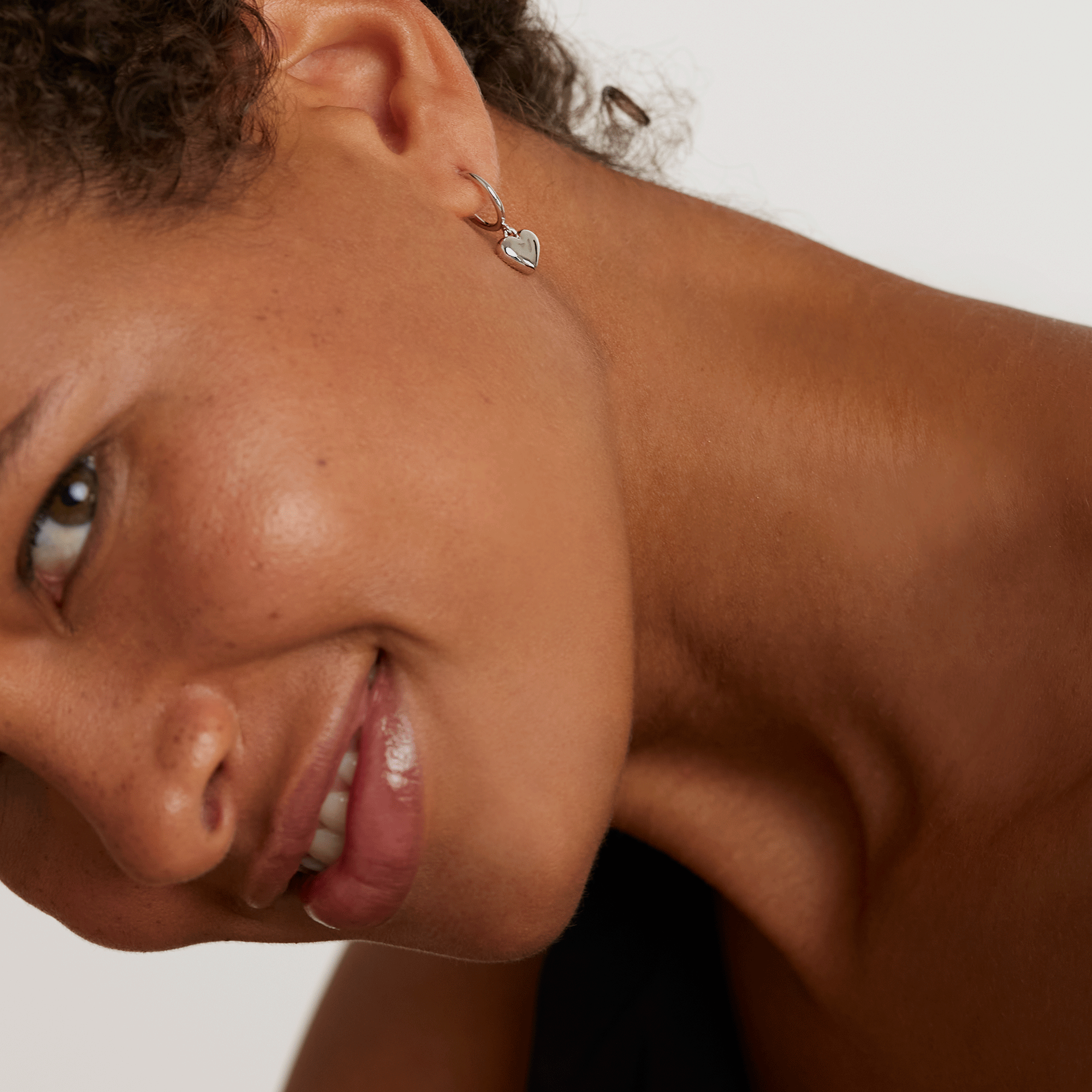 L'Absolu Silver Earrings