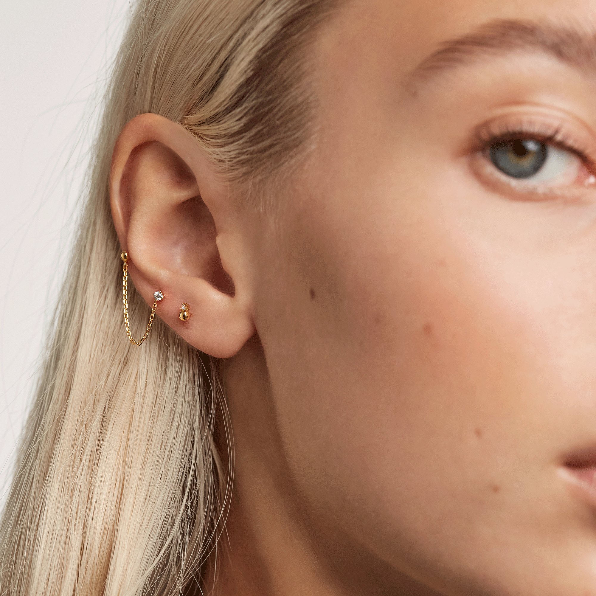 Musketeer Gold Earrings