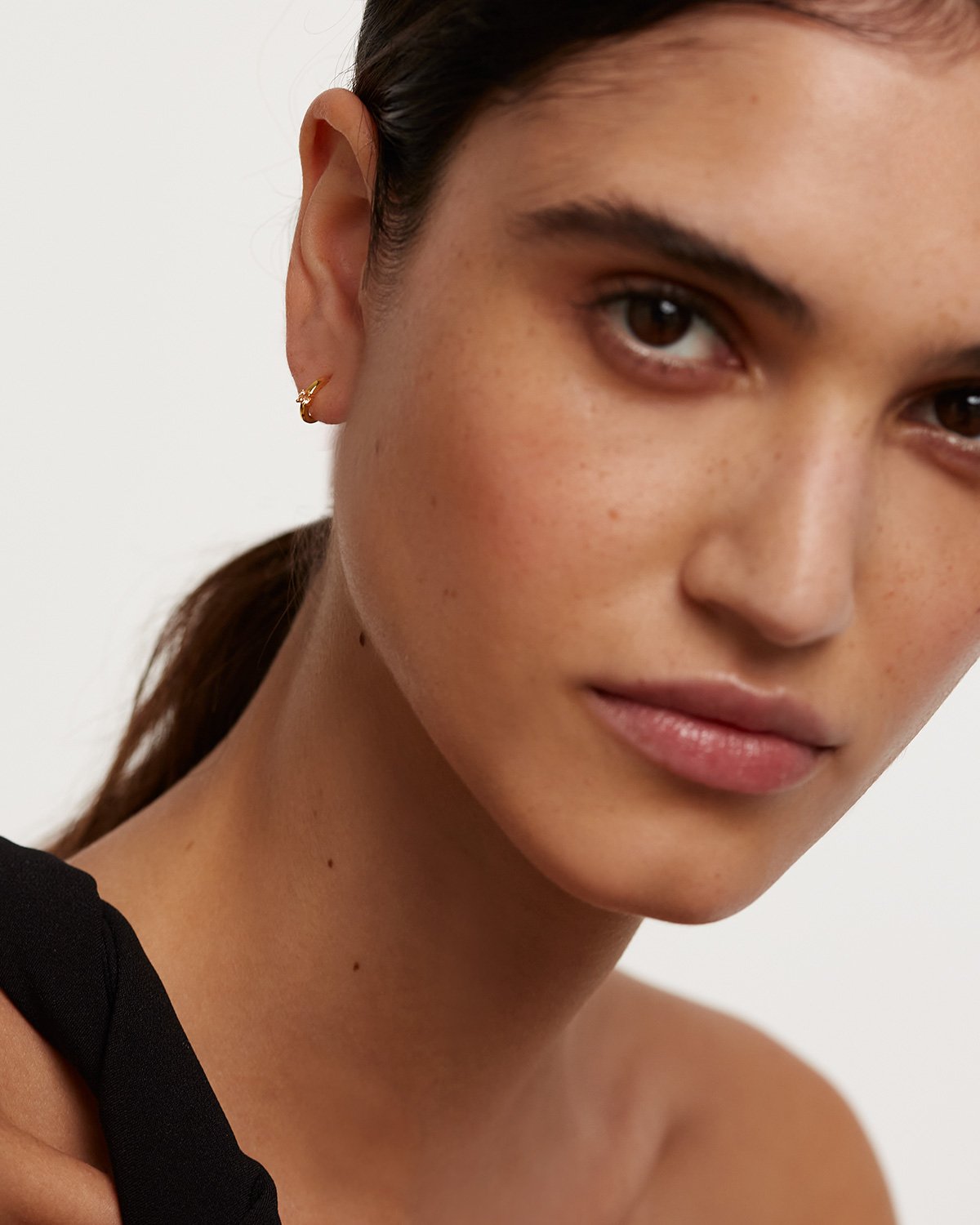 Champagne Solitary Earrings Gold