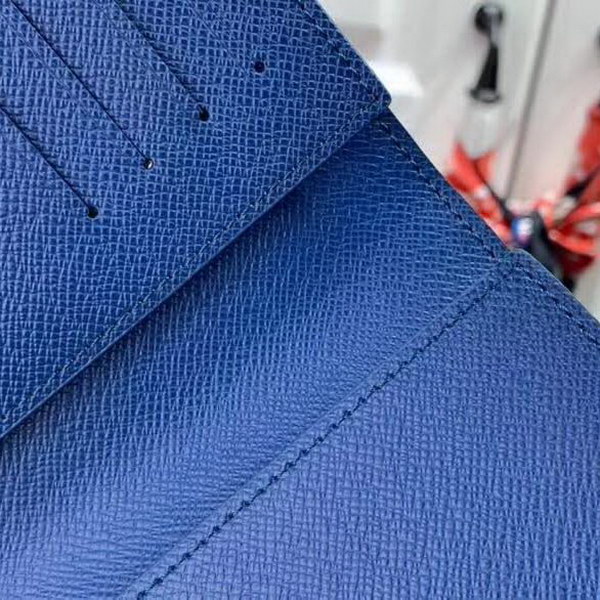 【原版皮】路易威登/LV 大格护照夹，由Damier Graphite Pixel涂层帆布制成，以像素形式演绎经典Damier棋盘格图案，凸显未来感，奢华的压纹小牛皮内衬和多个内部隔层造就其经典质量，款号：M60181