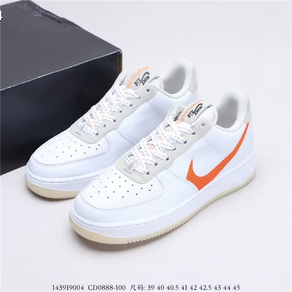官网同步20秋季最新热销款-耐克/Nike Air Force 1 Low，百搭休闲运动板鞋，柔软，弹性十足的缓震性能和出色的中底设计，横跨复古与现代的外型结合，风靡全球三十多年