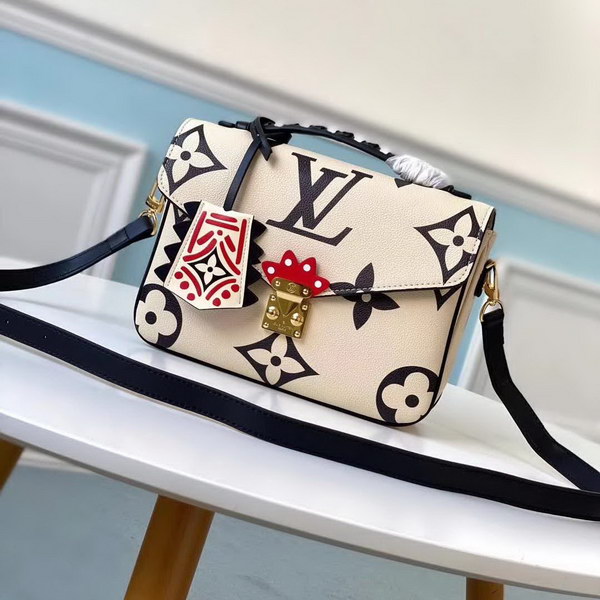 【原版皮】路易威登/LV Pochette Métis 手袋，以压纹皮革呈现超大Monogram印花，搭配顶部编织手柄，涂鸦风格挂饰和S-lock锁扣，即刻俘获视觉焦点，款号：M45384