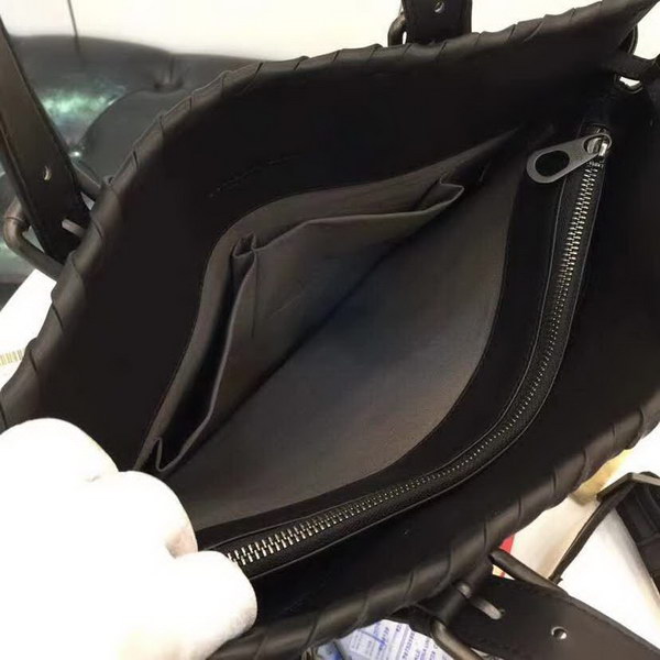 【原版皮】宝缇嘉/BV 男士公文包，采用蜡胎牛皮精心裁制而成，质地轻盈，空间充裕，携带方便，款号：80188802