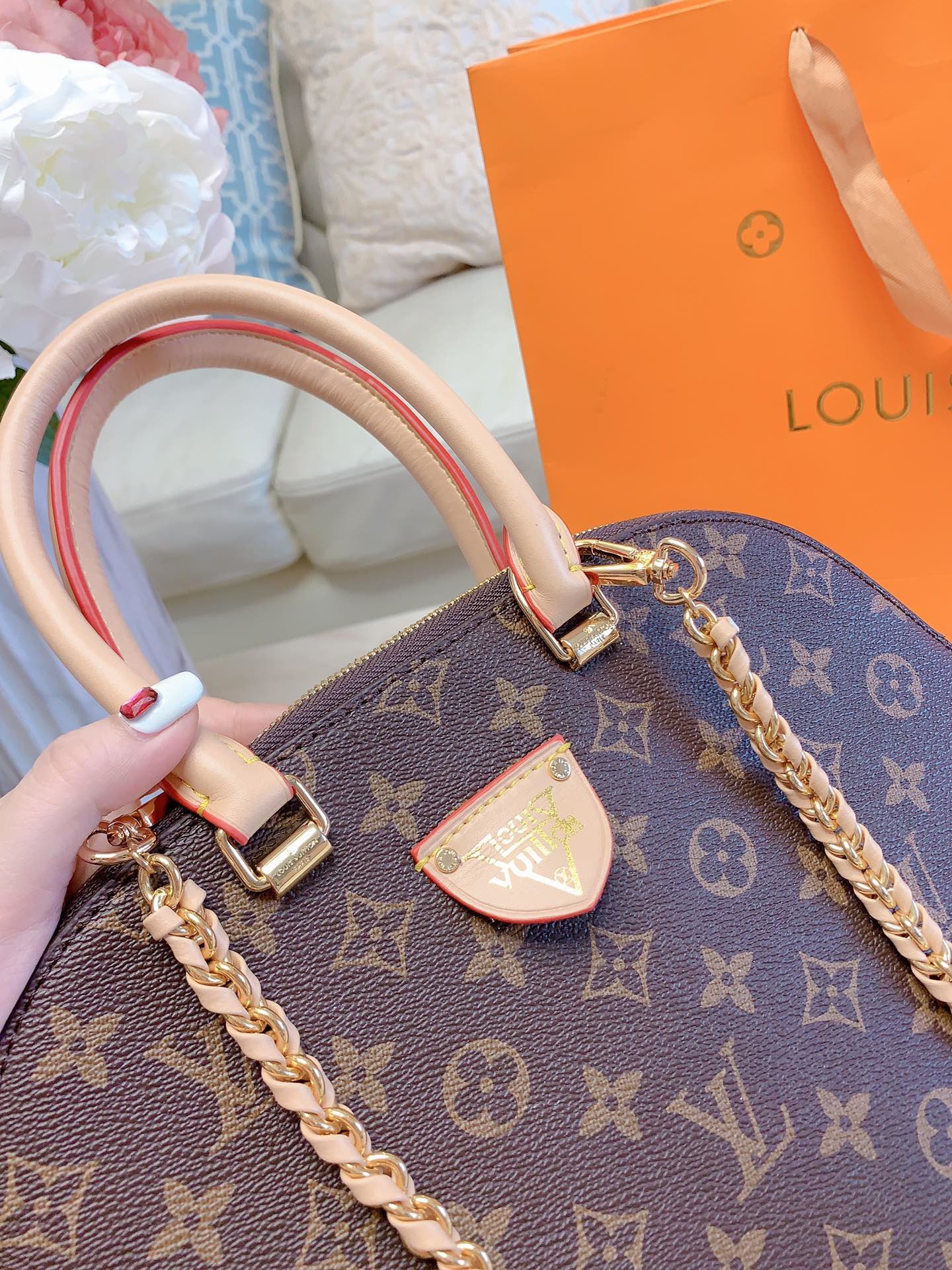 LOUIS VUITTON  LB5612005030027  size: 28cm