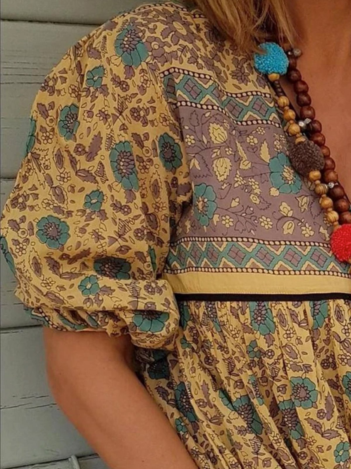 Bohemian casual vacation short sleeve V-neck dress