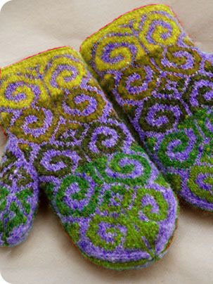 Color Casual Gloves & Mittens