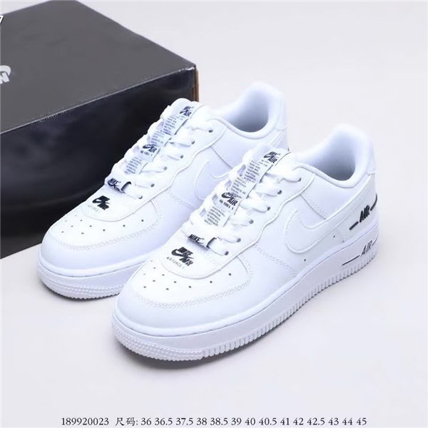 官网同步20秋季最新热销款-耐克/Nike Air Force 1 Low，空军一号百搭休闲运动板鞋，采用硬质平纹头层皮革鞋面材质，内置全掌air sole气垫，另类迭加设计首次出现