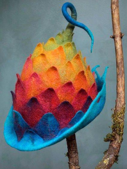 Red Cotton-Blend Vintage Hats