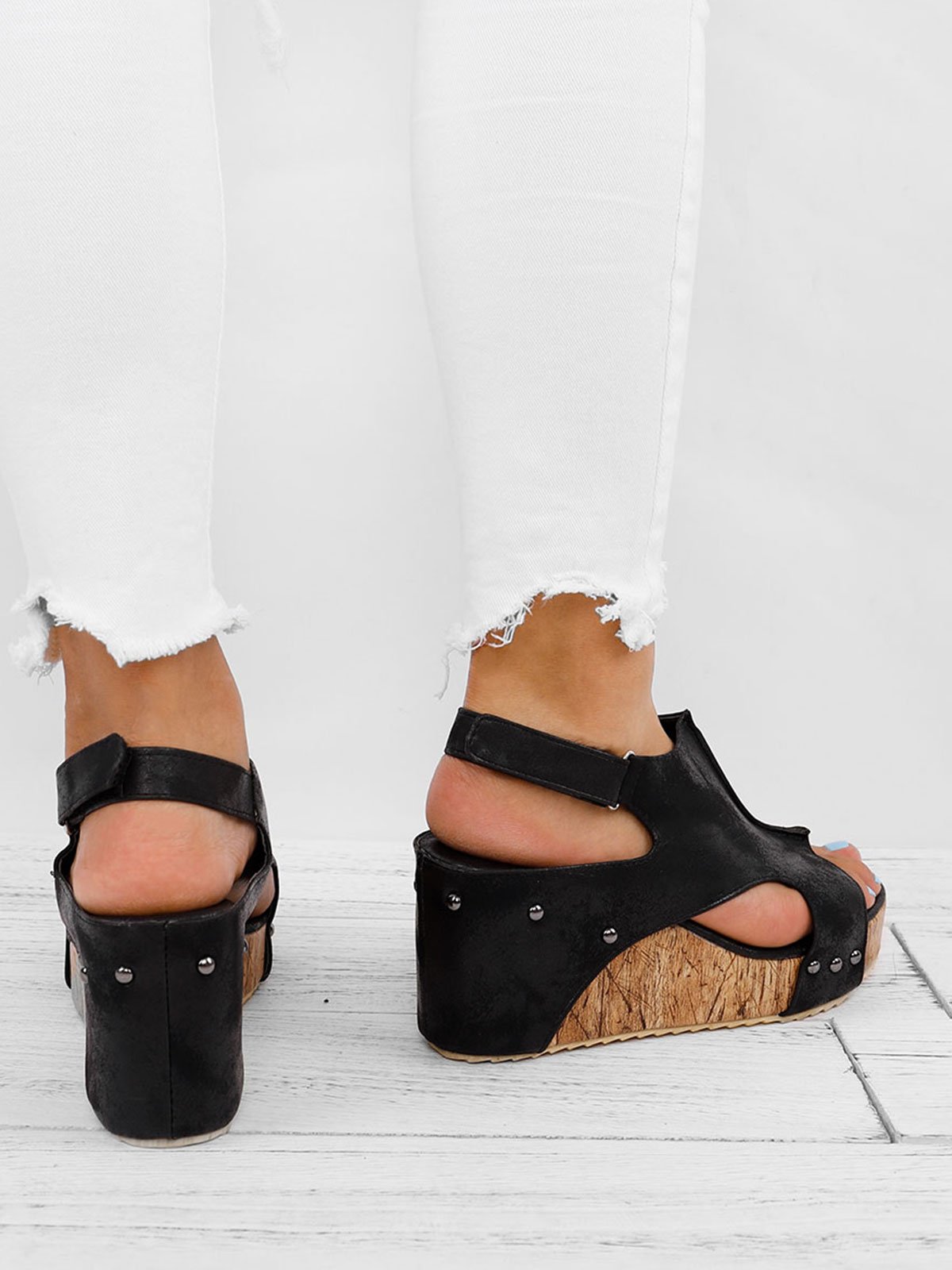 Plus Size Peep Toe PU Wedges Blocking Hook-Loop Wedge Sandals