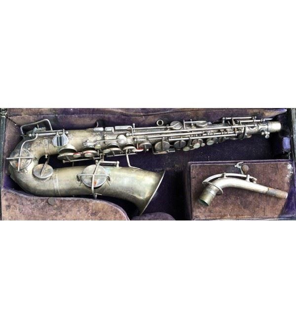 1924/25 The Buescher True-Tone Alto Saxophone with Case