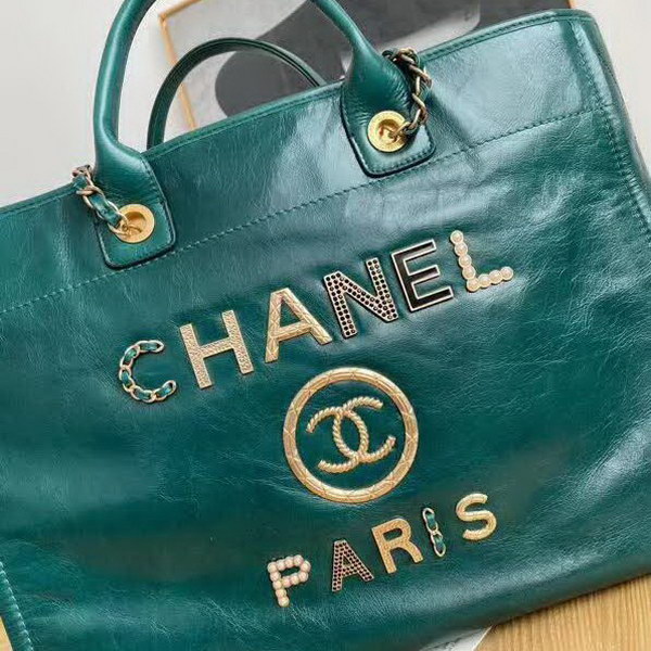 【原版皮】香奈儿/Chanel 购物袋 ，采用进口油腊牛皮，配顶级精美古铜金五金，非常高档新颖独特，休闲又时尚、又会掀起一股热潮，五金 ogo镶珍珠，款号：AS8375