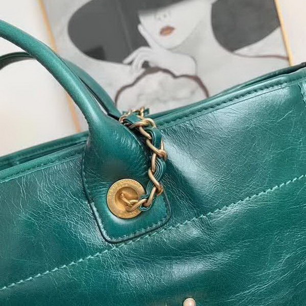 【原版皮】香奈儿/Chanel 购物袋 ，采用进口油腊牛皮，配顶级精美古铜金五金，非常高档新颖独特，休闲又时尚、又会掀起一股热潮，五金 ogo镶珍珠，款号：AS8375