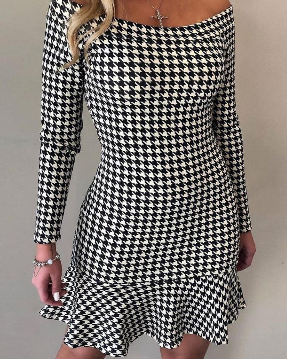 White and Black Print Mermaid Party Dress