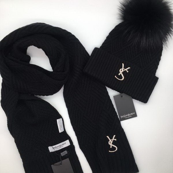官网同步20秋季最新款-YSL二​件套系‌列 围巾‎，帽子经‌典‎系‎列，精​致美感，精选毛线，手感超柔软，冬季必备款
