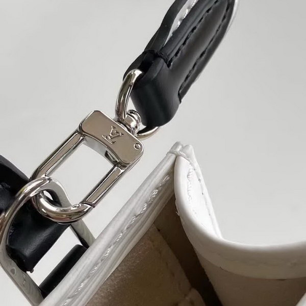 【原版皮】路易威登/LV Petit  Sac Plat手袋， Epi皮革浓缩经典设计，轻盈而充裕的构型可容纳手机等日常所需，可拆卸肩带实现手提，肩背和斜挎选择，款号：M69441