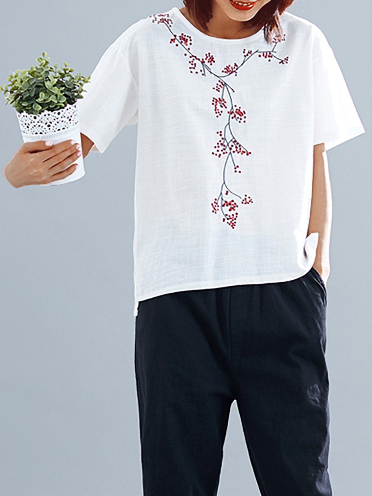 Plus Size  Women  Cotton   Embroidered  Short  Sleeves Round Neck   Casual  Tops