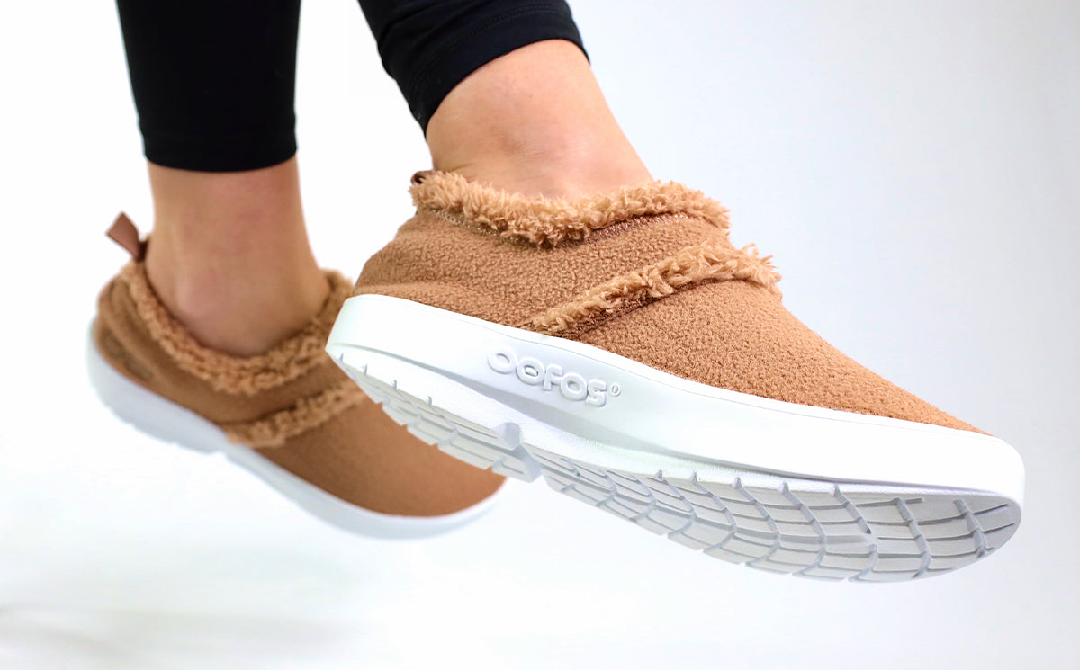 Women's OOcoozie Low Shoe -  Chestnut