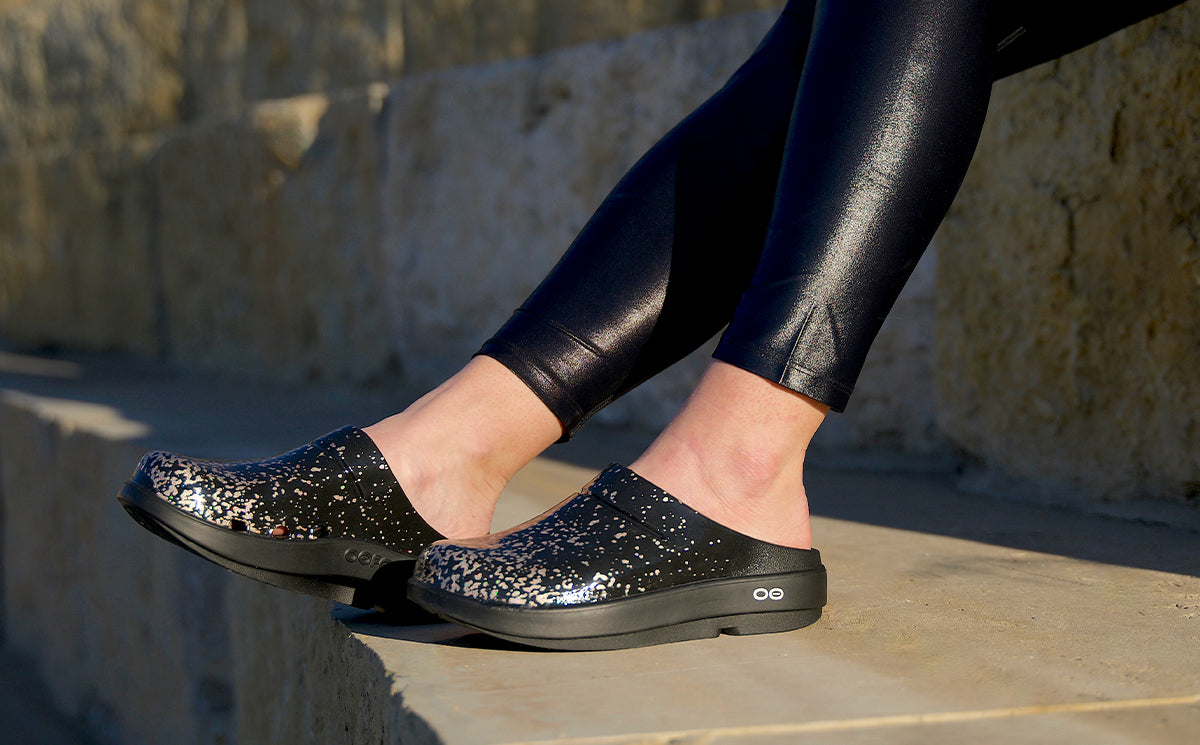 Women's OOcloog Limited Edition Clog - Champagne Pop