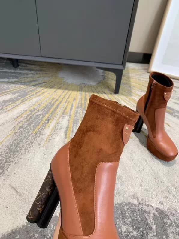 20秋季最新专柜款-路易威登LV2020早秋最新短靴，羊京包水台，一眼看上去就高端大气上档次，让你齁的柱所以主场，超级好看哦