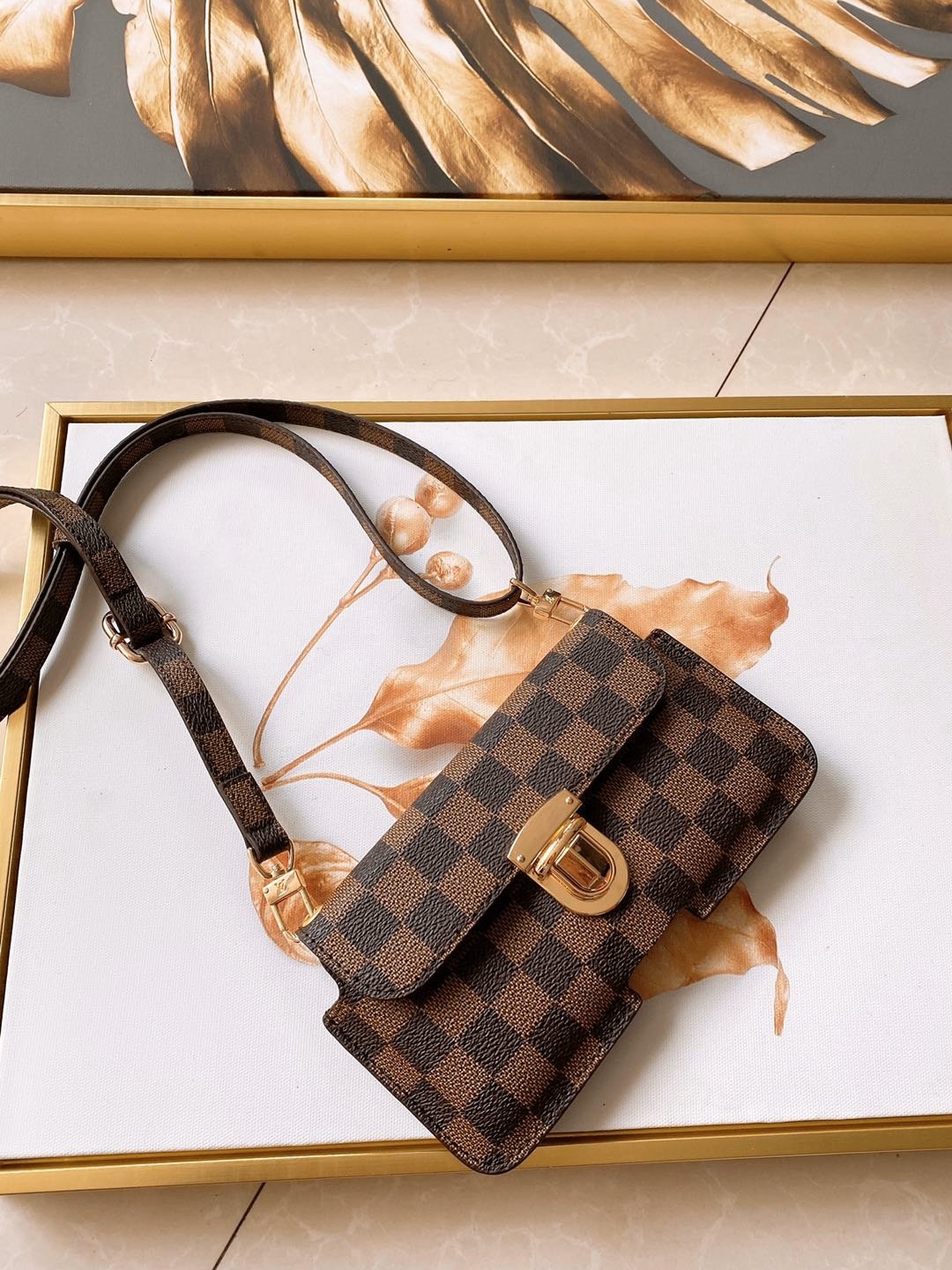 hani test LOUIS VUITTON  LB0012005020115  size: 18cm