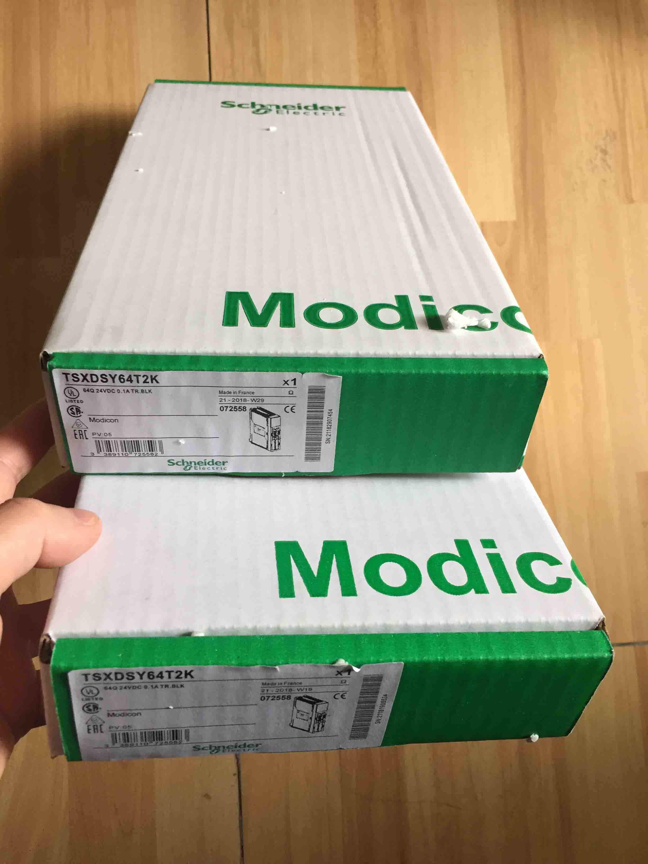 TSXDSY64T2K Schneider Discrete output module Modicon Premium Original Factory Sealed New