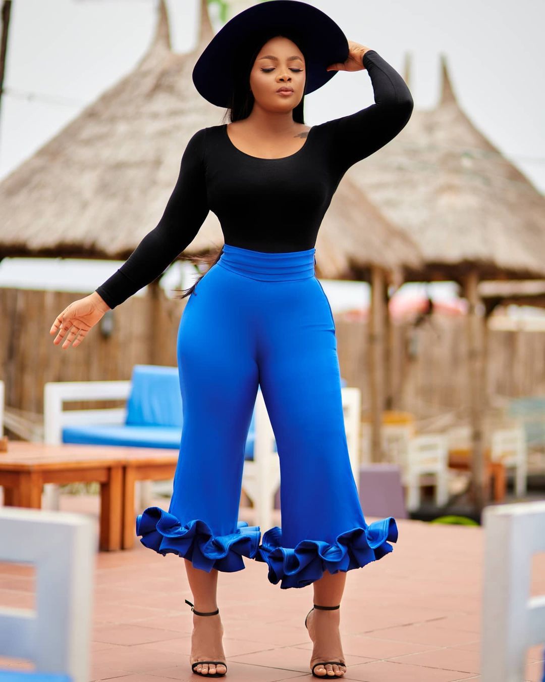 Nightclub wear temperament commuter loose-fitting high-waisted wide-leg pants with wooden ears QQ5236