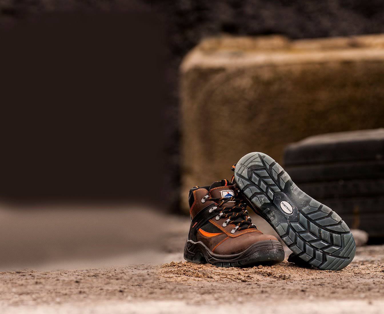 Portwest FW69 - Steelite Mustang Boot - Black - 6