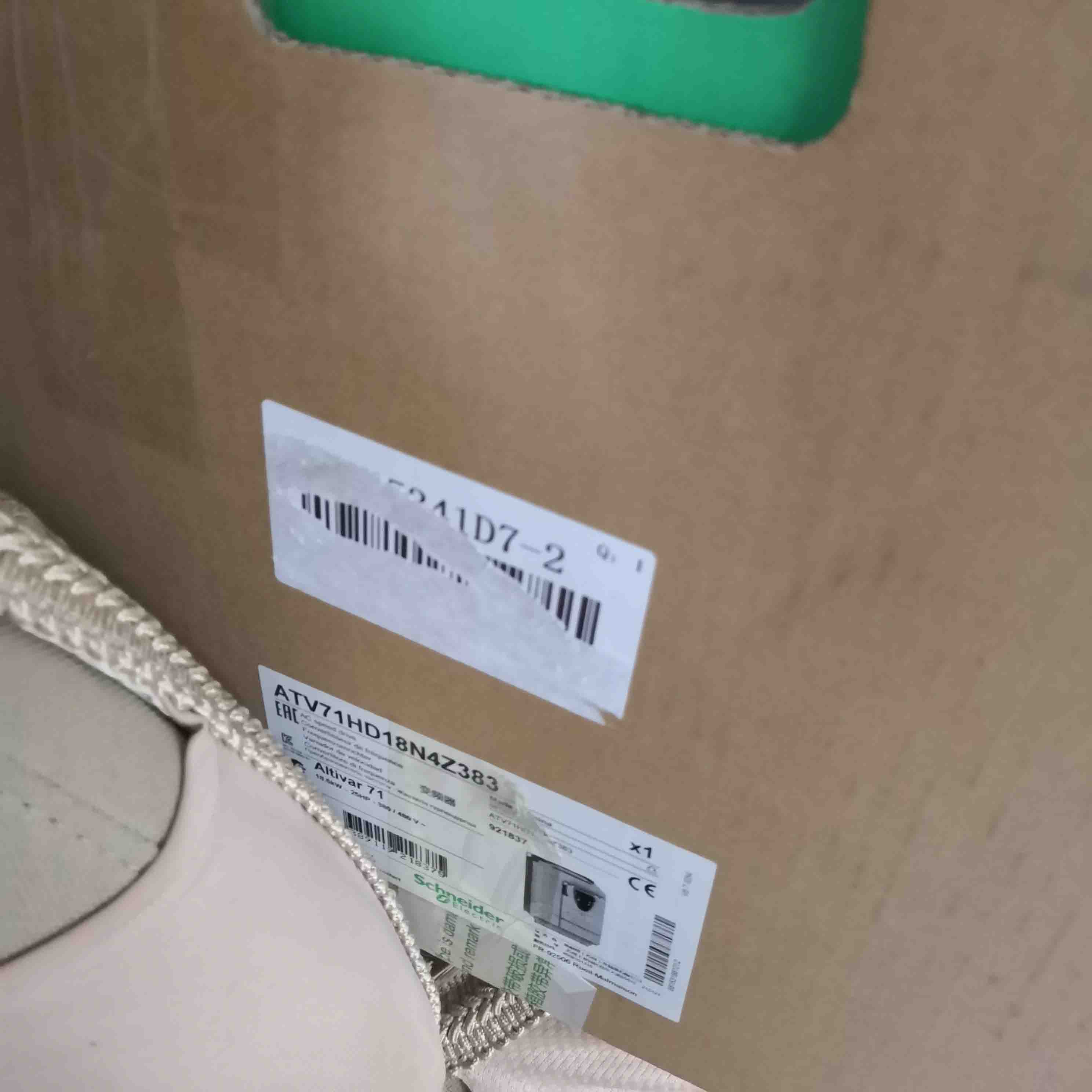 ATV71HD18N4 Schneider Variable speed drive ATV71 - 18.5kW-25HP Original Factory Sealed New