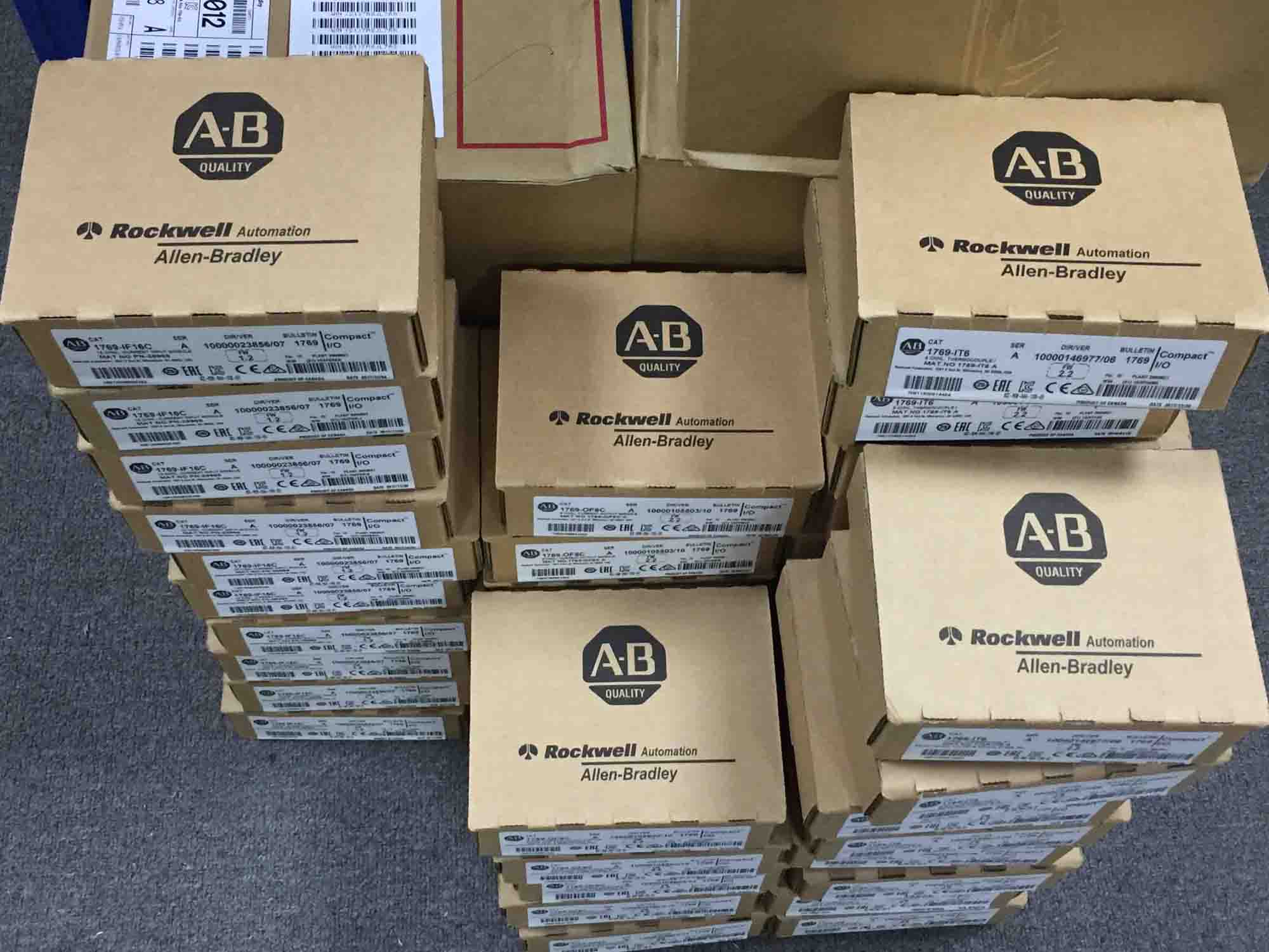 New sealed 5069-IB8SK Allen BradleyCompact5000 DC Safety Input Module