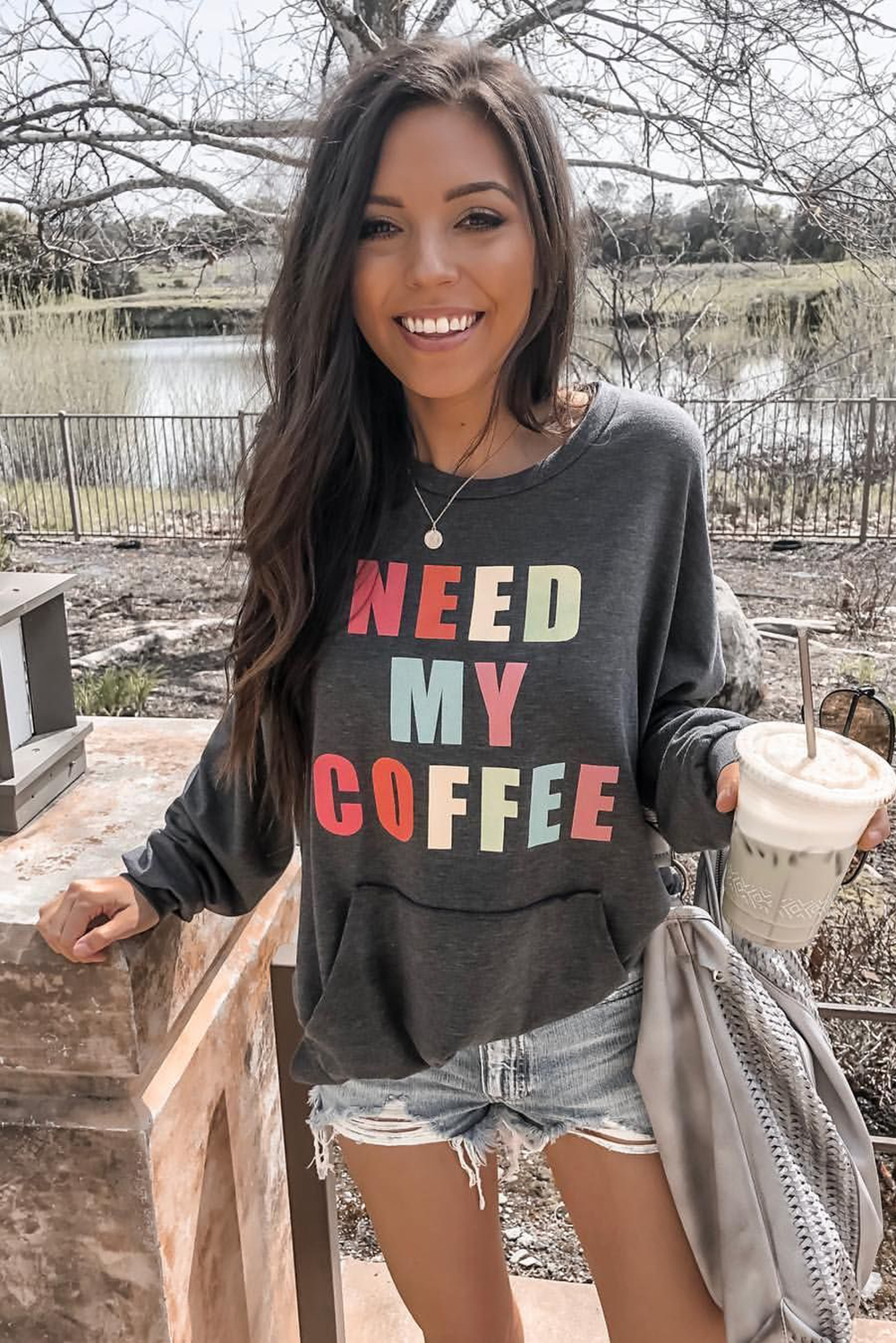 休闲圆领长袖字母大口袋黑色套头卫衣