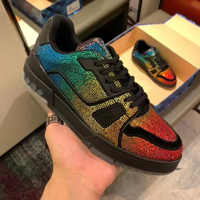 20秋季最新专柜款-路易威登LV2020早秋新款休闲鞋情侣款，专柜同步，原版底，独家活动成型底超级舒适